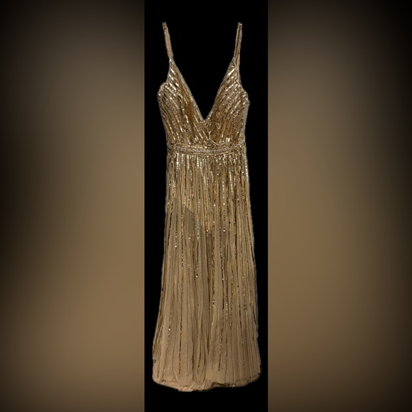 NWT Mac Duggal sequined gown - Picture 5 of 10